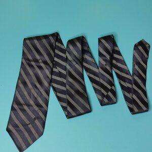 DKNY 100% Silk tie